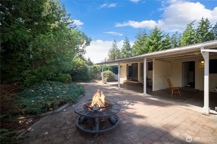 Back patio and hardscaped backyard space make maintenance and upkeep simple Back patio and hardscaped backyard space make maintenance and upkeep simple