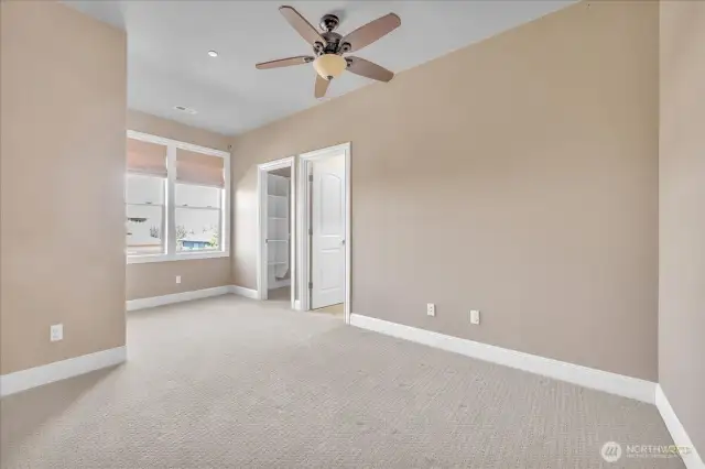 2nd Bedroom w/Bath & Walking Closet