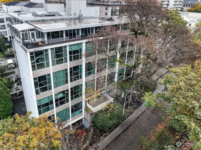 This 65-unit, classic mid-century building blends concrete and steel construction with modern conveniences. Enter with electronic fob and enjoy access to an elevator, gym, sauna, storage, and laundry. Pet-friendly and rental-friendly (after one year of ownership). Affordable parking is available across the street, and reasonable monthly dues are just $475, with no outstanding HOA assessments.