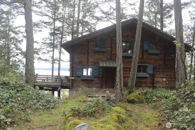 Rustic Island getaway