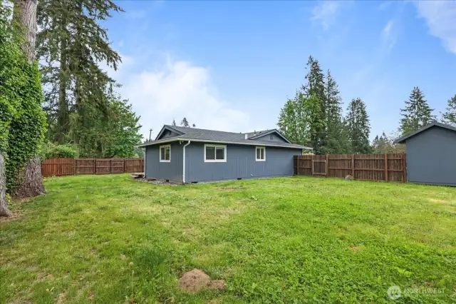 SPACIOUS BACKYARD