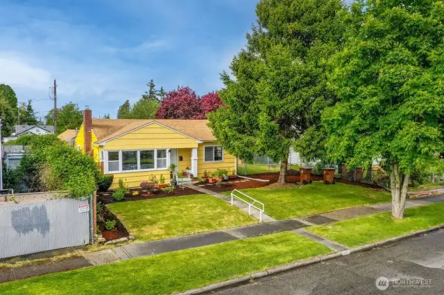 C2 COMMERCIAL ZONED HOME