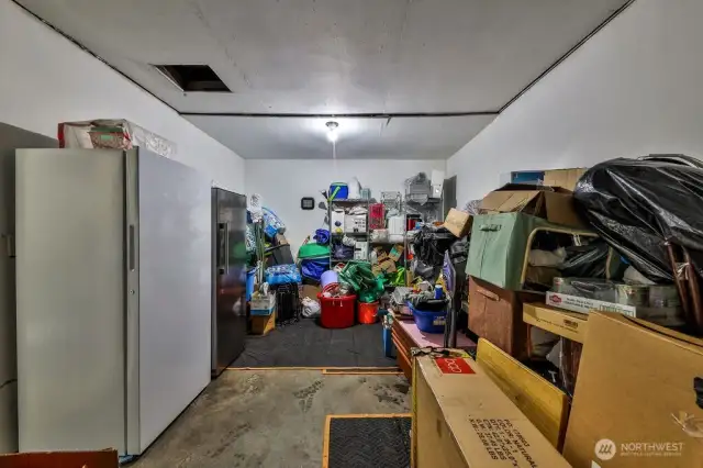 Detached Garage