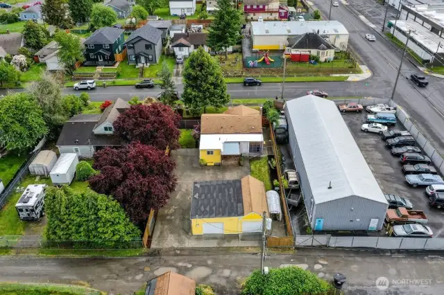 COMMERCIAL ZONED HOME- 2 road access & ample parking