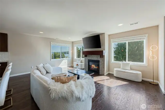 Cuddle up with a cup of hot chocolate in front of the fireplace with gas insert or under a blanket to sink into while the AC blasts (16 SEER Central AC permitted & inspected in 2022).