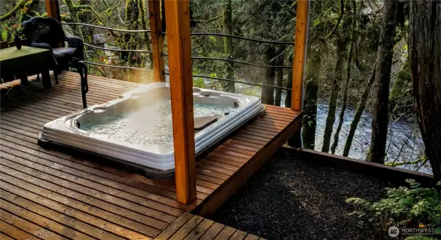 Hot Tub soak --right by the river!