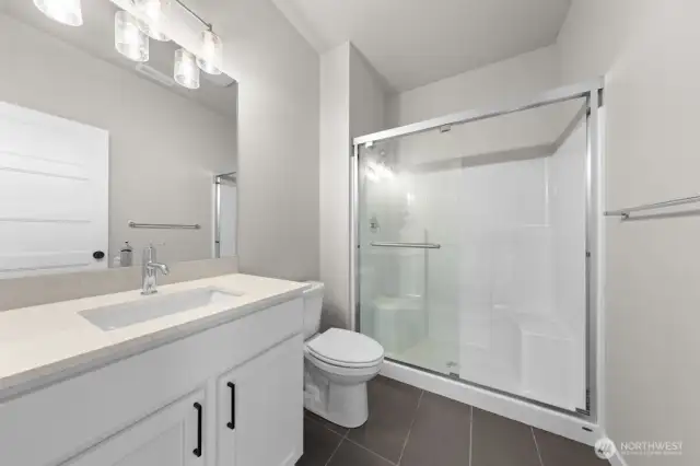 Photographs are for illustrative purposes only. Features, finishes, interior/exterior colors, landscaping and floorplan shown may vary from actual homes built.