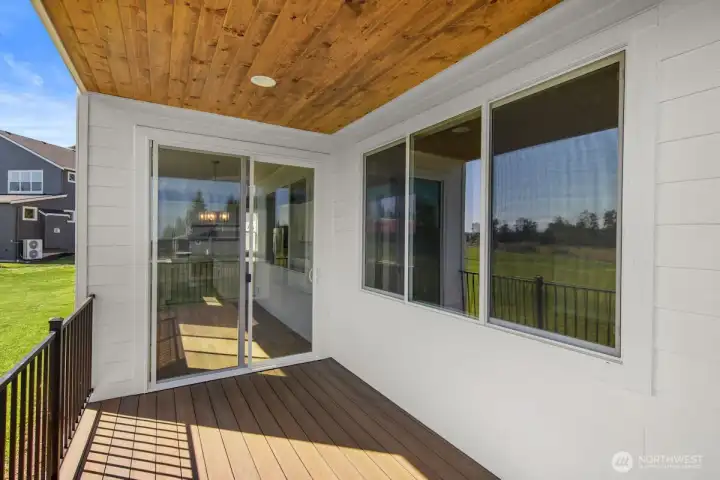Photographs are for illustrative purposes only. Features, finishes, interior/exterior colors, landscaping and floorplan shown may vary from actual homes built.