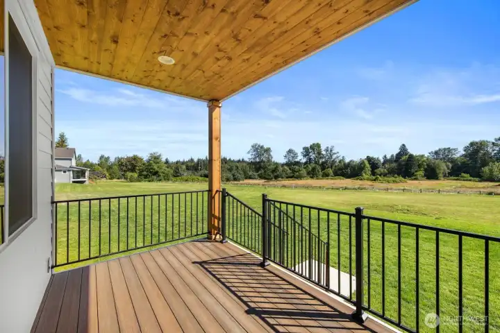 Photographs are for illustrative purposes only. Features, finishes, interior/exterior colors, landscaping and floorplan shown may vary from actual homes built.