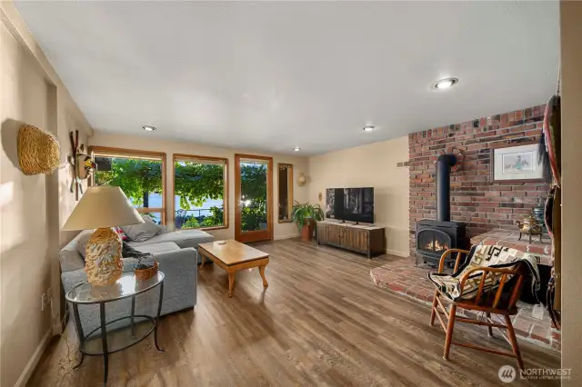 Lower living room