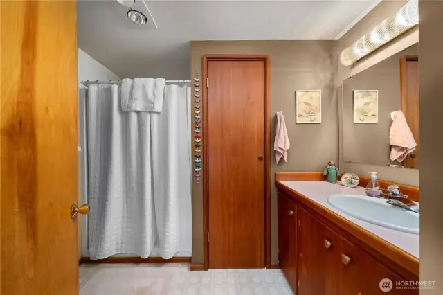 Bathroom 2