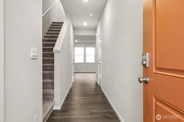 Photo's are for representational purposes only. Colors and finishes may differ.