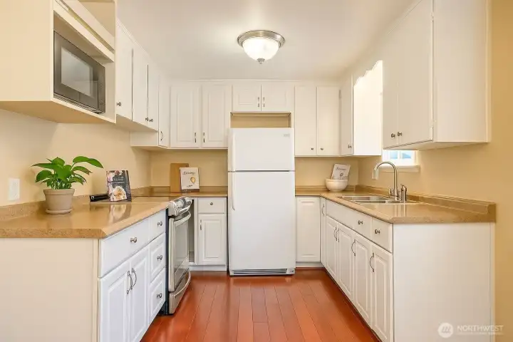 Kitchen-Enhanced Picture