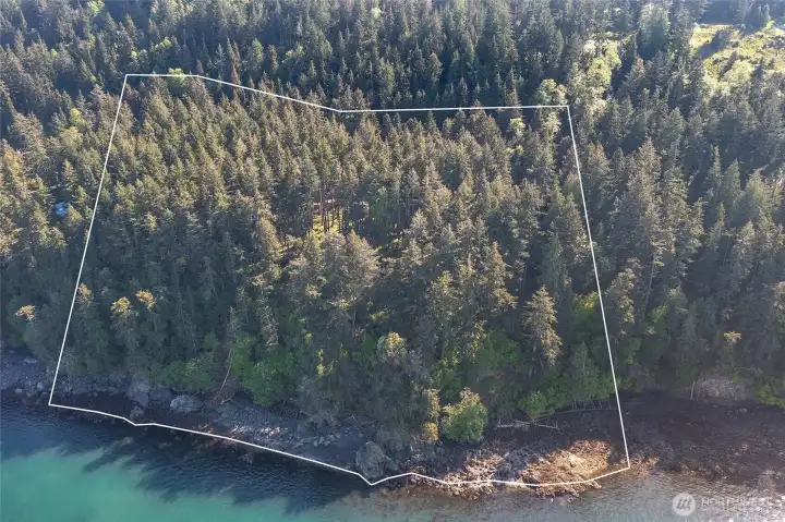 10 acres of waterfront and 1000 +/- of waterfront footage.