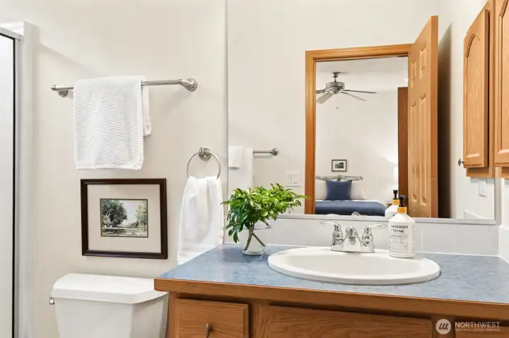 Convenient rimary en-suite bathroom