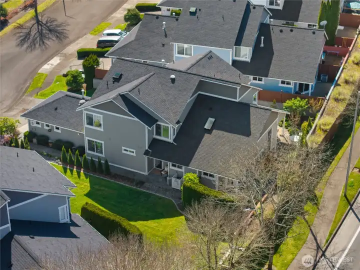 Walking distance to University of Puget Sound...