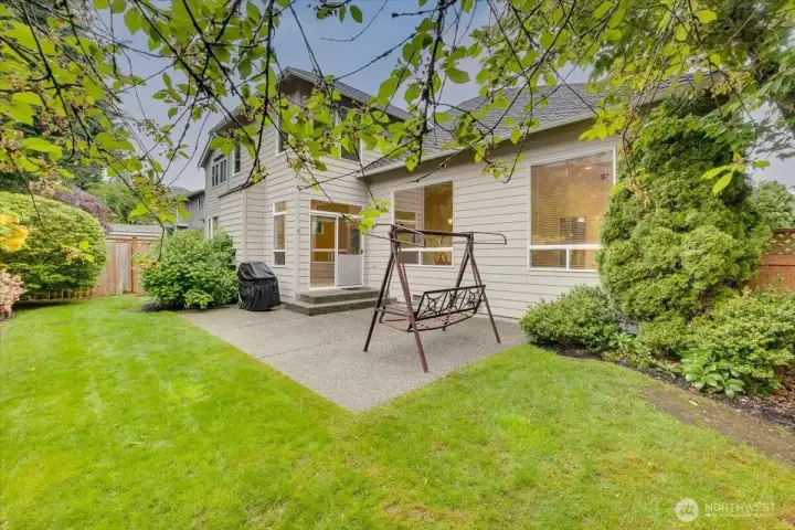 Beautiful, spacious and private backyard