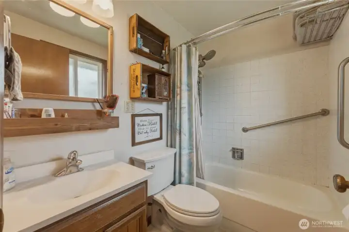 Primary Ensuite Bathroom