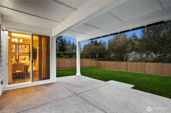 **THIS HOME IS A UNDER CONSTRUCTION. Photos are of a different home, same floorplan. Colors, features and specs will vary.