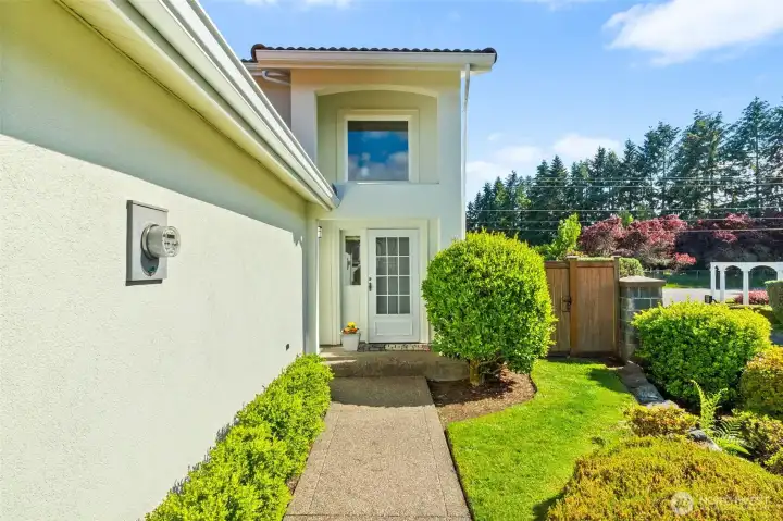 HOA manages front yard maintenance, exterior and roof; you enjoy the benefits! HOA manages front yard maintenance, exterior and roof; you enjoy the benefits!