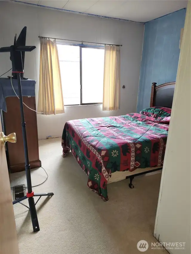 1 of the 3 bedrooms