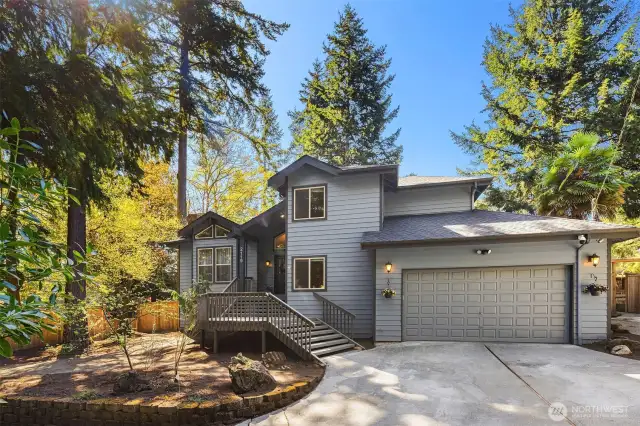 Welcome to this gorgeous custom built home on a quiet dead-end street!