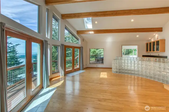 Light filled Great Room