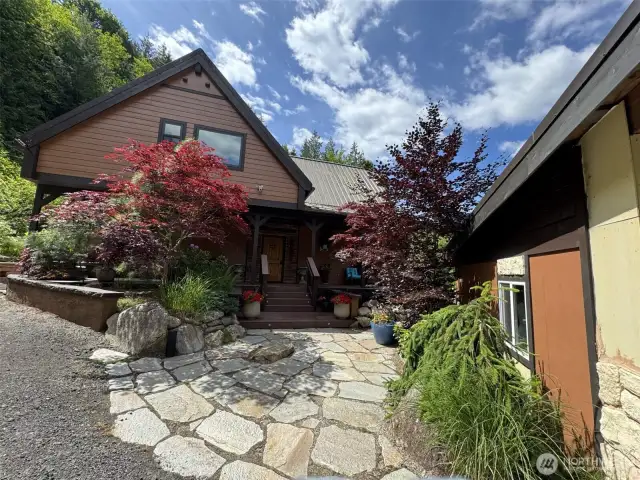 Your dream mountain retreat awaits!