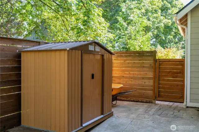 Storage shed