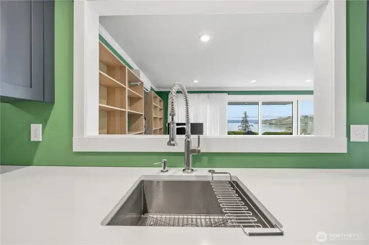 Especially when you're working in the kitchen, your view is most important...and here it is!