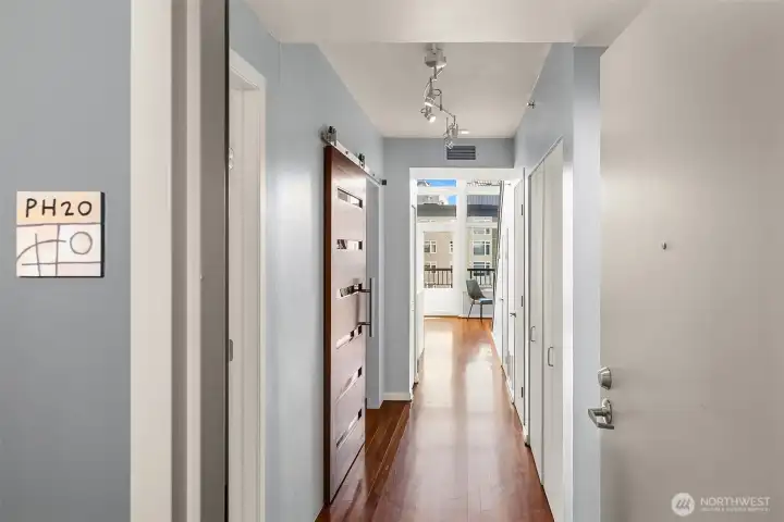 The light within the home draws you in, so inviting!