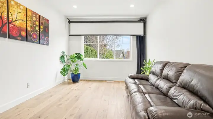 Main floor Flex Room