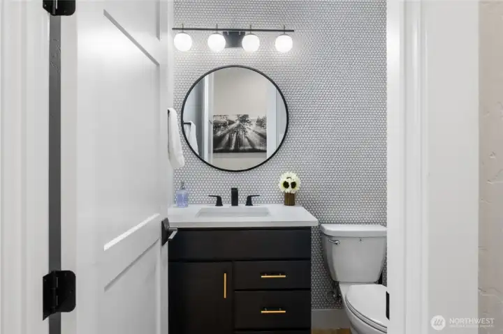 Main-1/2 bath