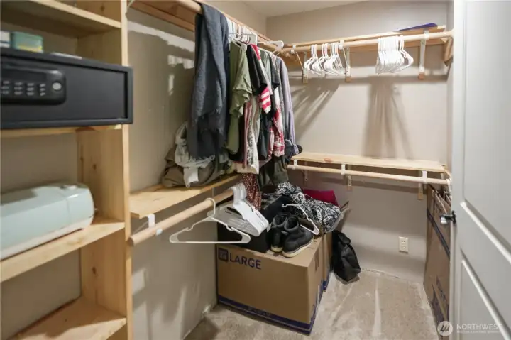 Walk in closet Walk in closet