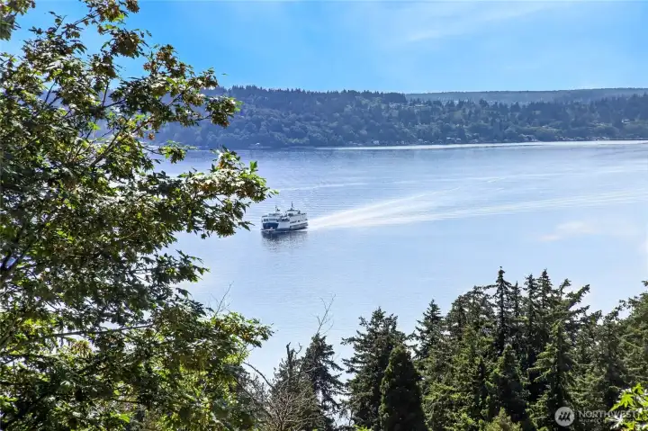 The home has deeded view protection! The home has deeded view protection!
