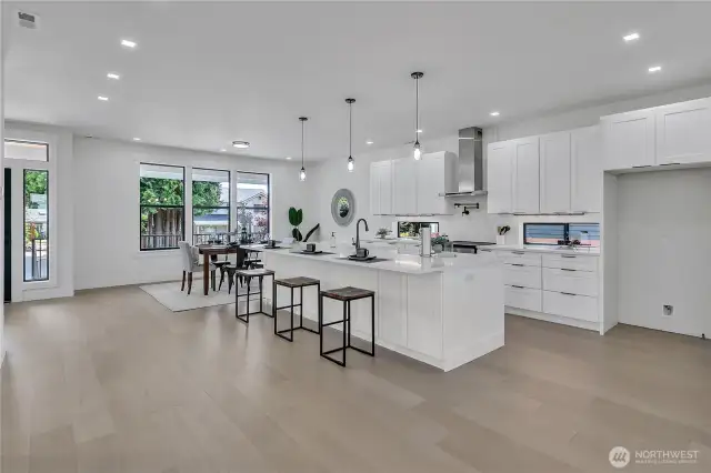 Ample room to flow between spaces