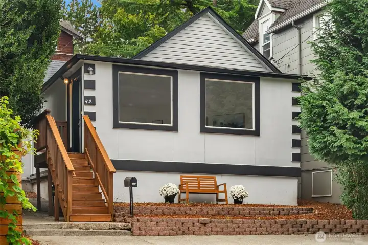 Welcome Home! Newly painted exterior 2023