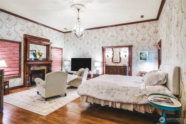 Primary suite on main level