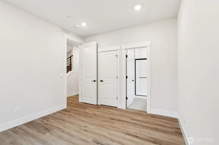 Bdrm on main w/attached bth