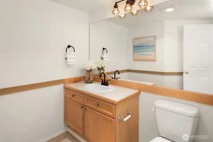 Main-level powder offers everyday convenience!