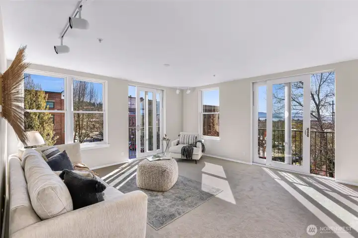 Top floor end unit Fairhaven Gardens