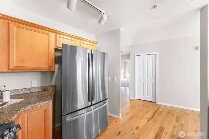 Brand new kitchen appliances, never been used!