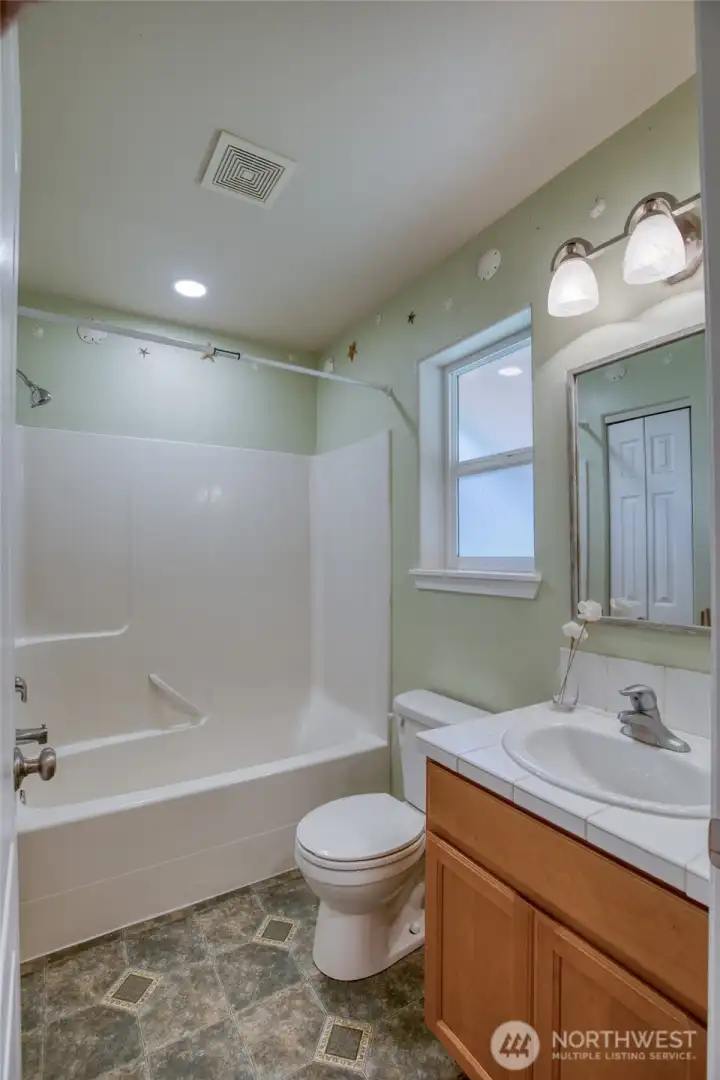 Main house Bathroom Main house Bathroom