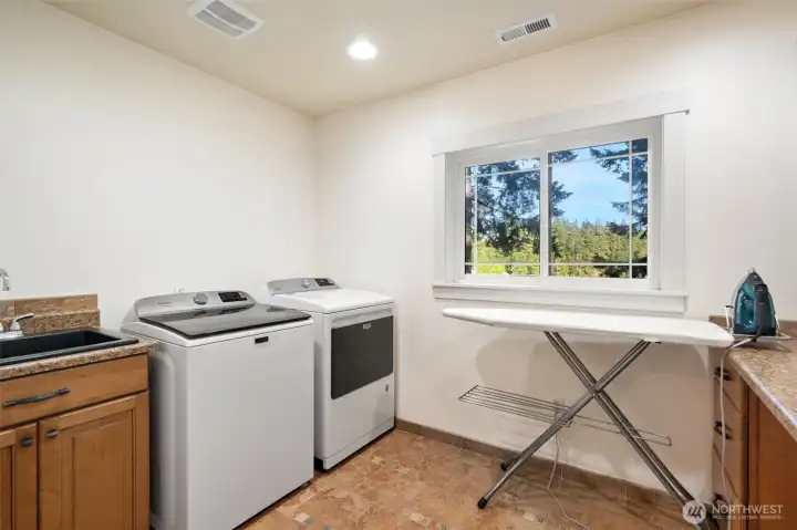 Upper level laundry room