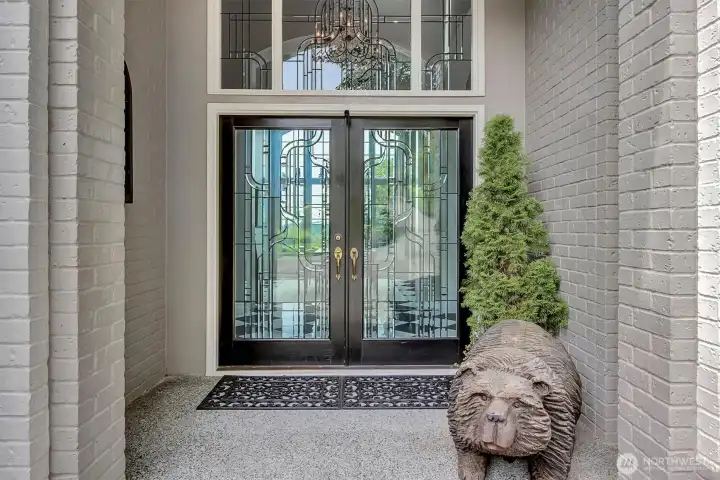 Inviting entry Inviting entry