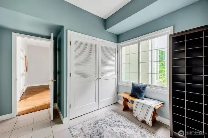 Separate mudroom next to garage Separate mudroom next to garage