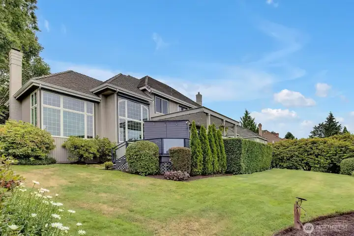 Plenty of yard space Plenty of yard space
