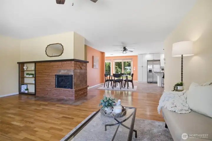 View from living room to the dining area and kitchen.