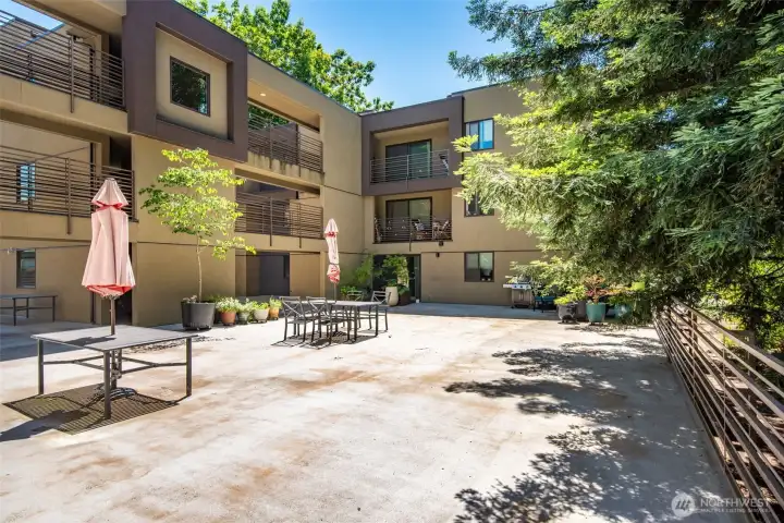 Huge patio for all your entertaining needs. Huge patio for all your entertaining needs.