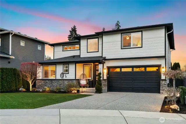 Home sits on a quiet Cul-de-Sac
